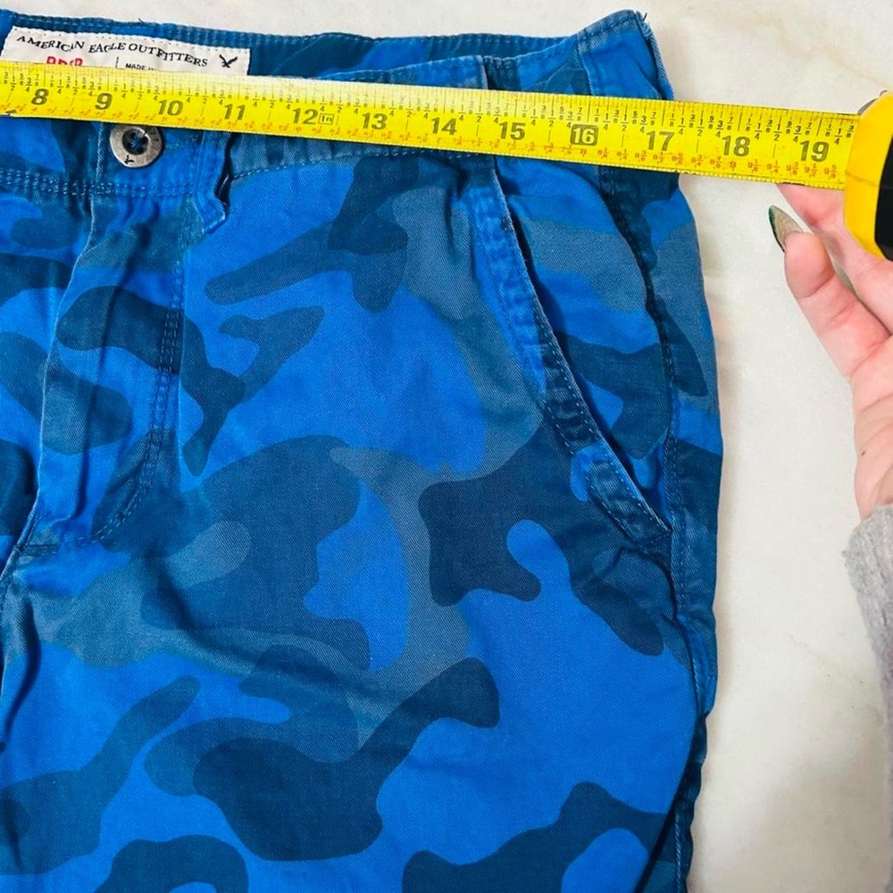 American Eagle Outfitters Blue Camo Cargo Shorts - Picture 4 of 8